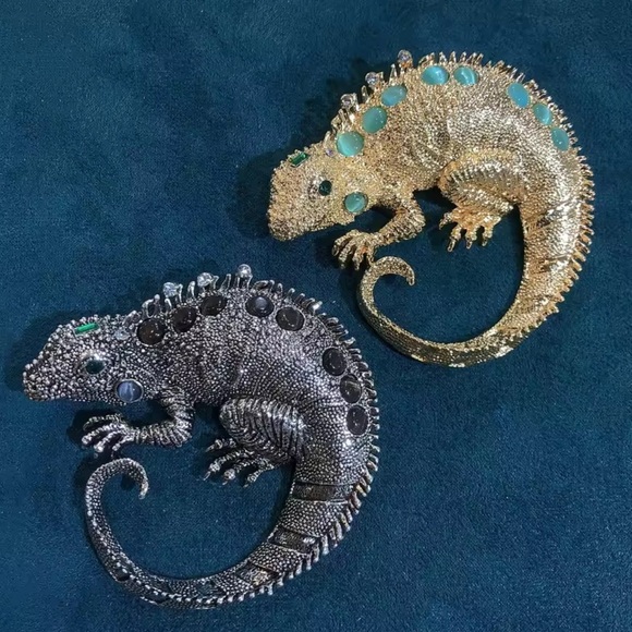 Gothic Gold Lizard Jeweled Reptile with Aqua Crystal Spikes - Picture 3 of 8